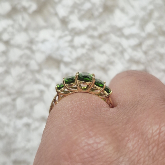 Vintage 10k Yellow Gold Chrome Diopside Three Stone Cocktail Ring - Picture 6 of 9